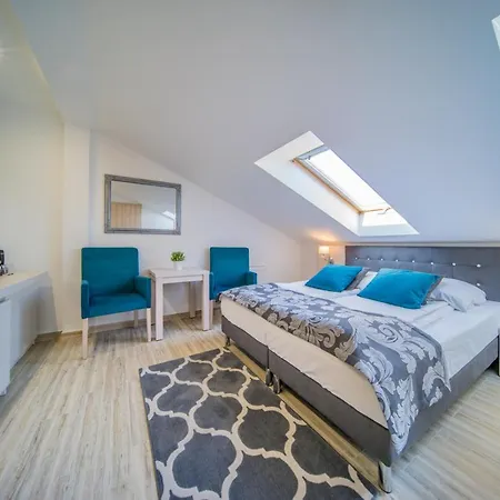 Delfin Panzió Międzywodzie