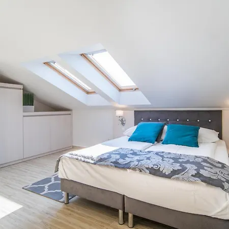 Delfin Bed & Breakfast 3*