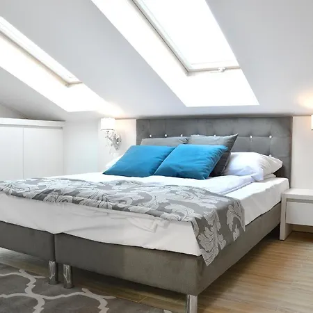 Delfin Bed & Breakfast 3*