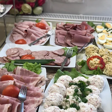 Delfin Bed & Breakfast 3*