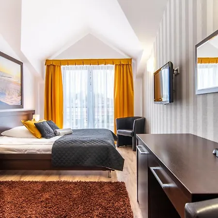 Panzió Delfin Międzywodzie