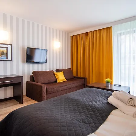 Delfin Międzywodzie