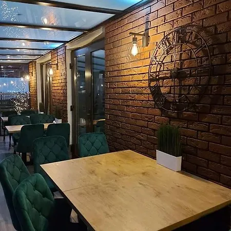 Delfin Bed & Breakfast 3*