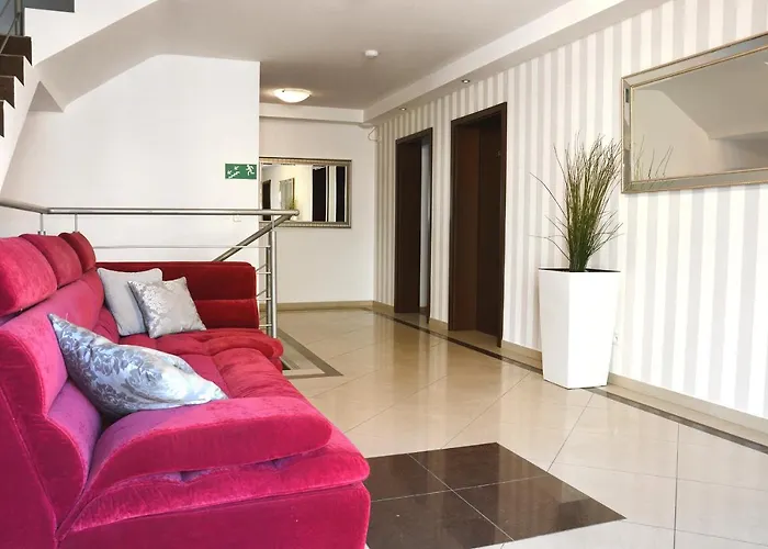 Delfin Nocleg ze śniadaniem