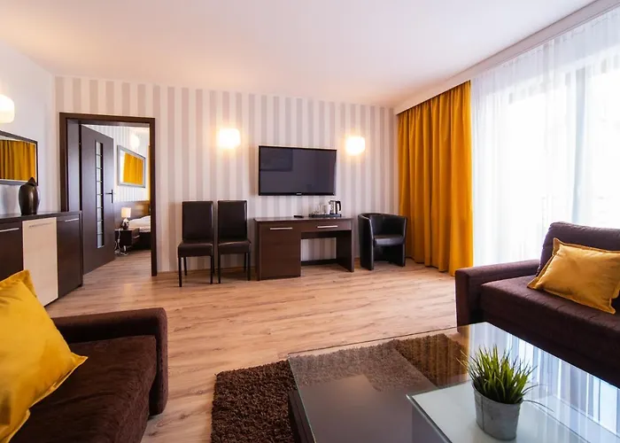 Delfin Nocleg ze śniadaniem