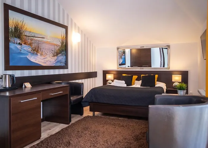 Delfin Międzywodzie