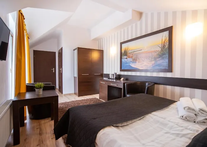 Delfin Nocleg ze śniadaniem