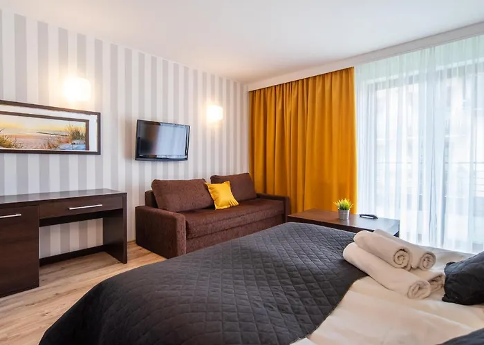 Delfin Międzywodzie